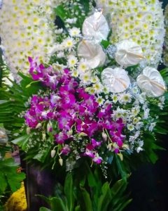 White& purple Sympathy Standing Spray