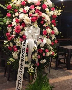 pink  & White Sympathy Spray